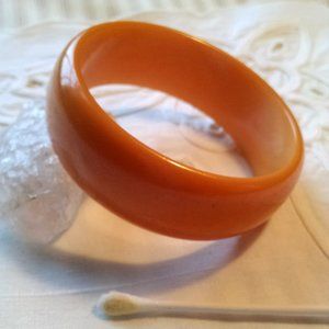 VINTAGE WIDE YELLOW/ORANGE BAKELITE BANGLE BRACELET TESTED
